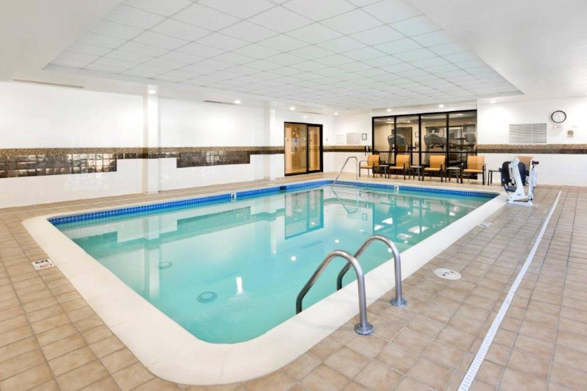 Courtyard By Marriott Charlotte Ballantyne Esterno foto