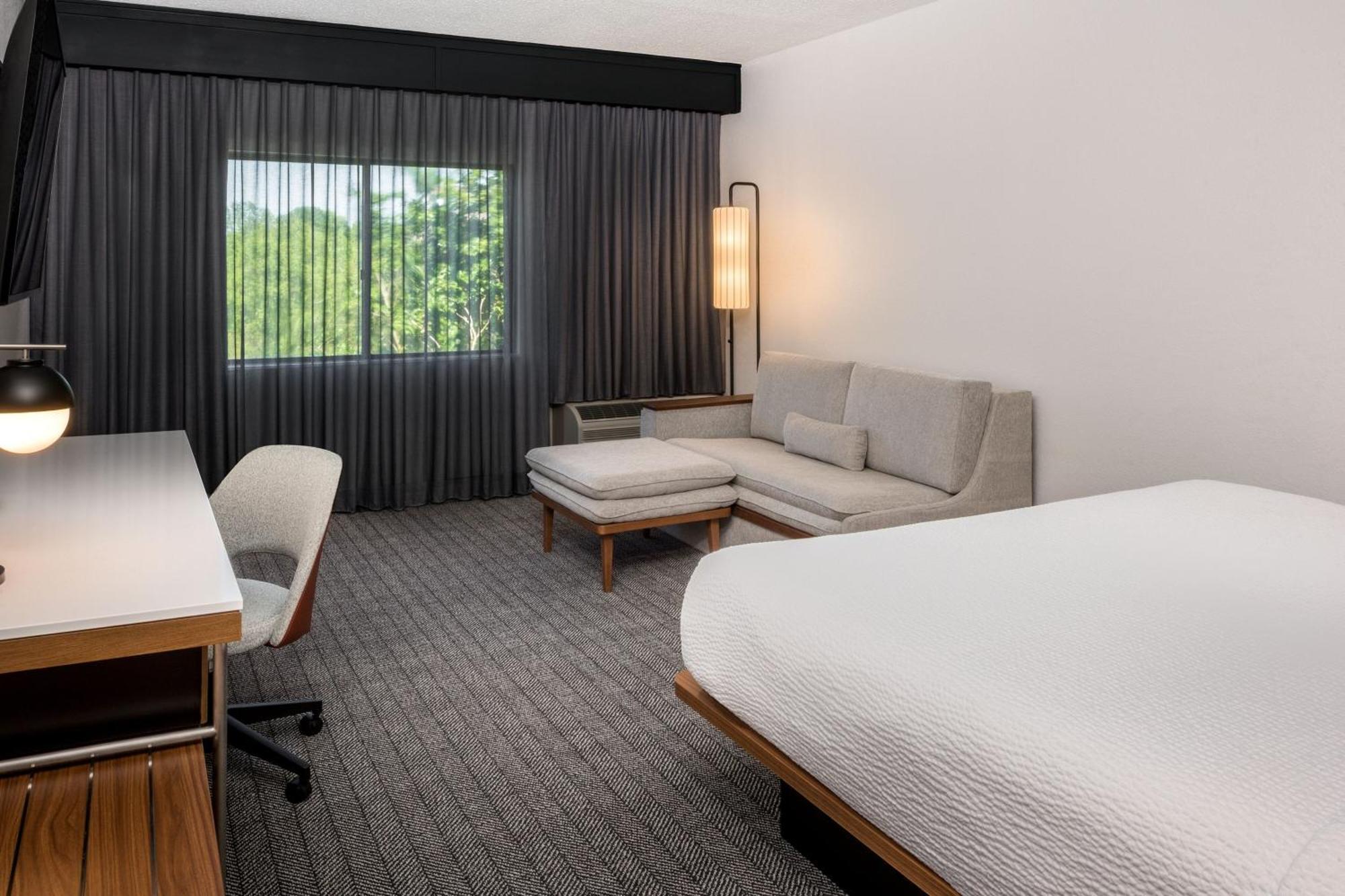 Courtyard By Marriott Charlotte Ballantyne Esterno foto