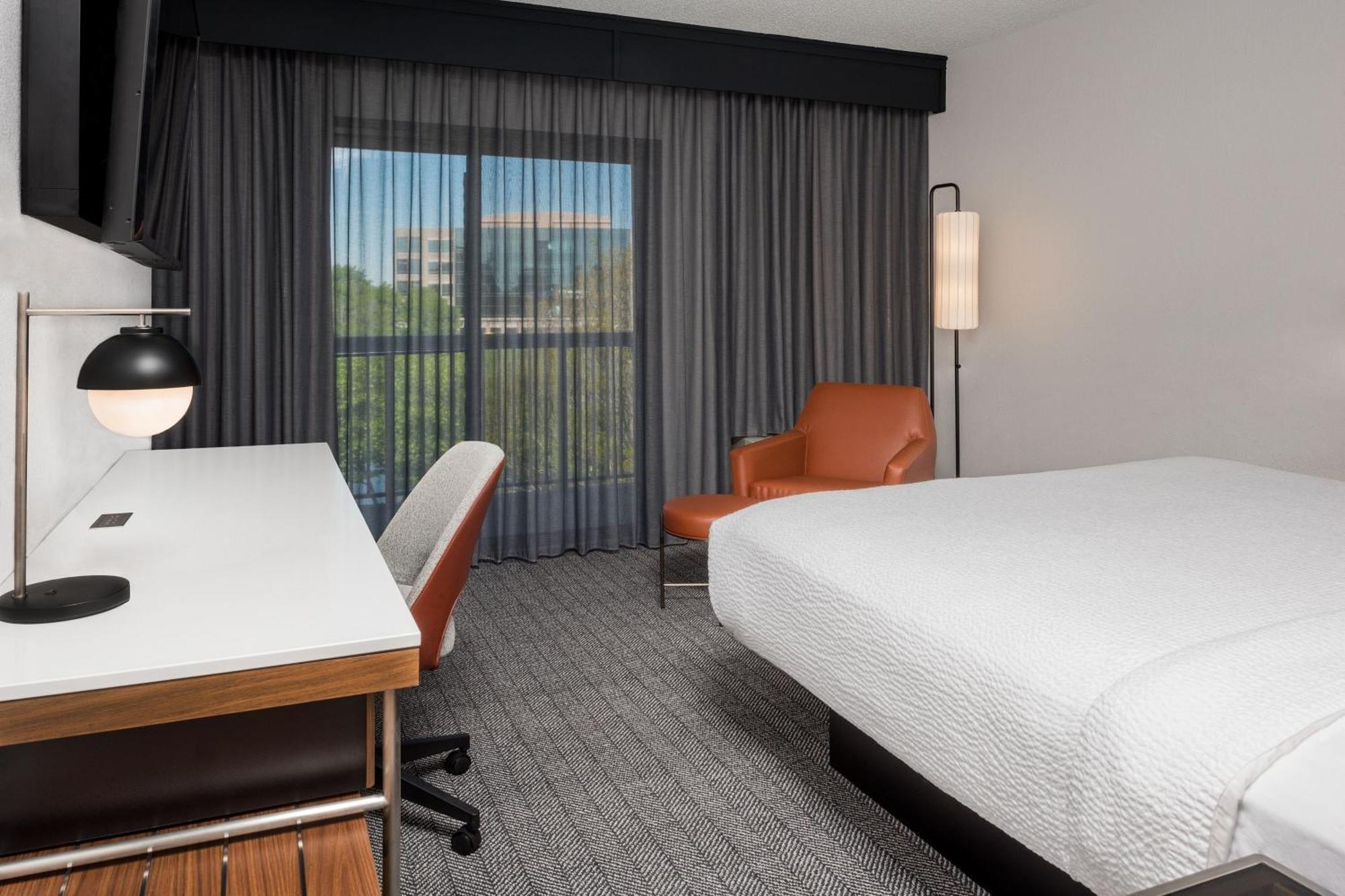 Courtyard By Marriott Charlotte Ballantyne Esterno foto