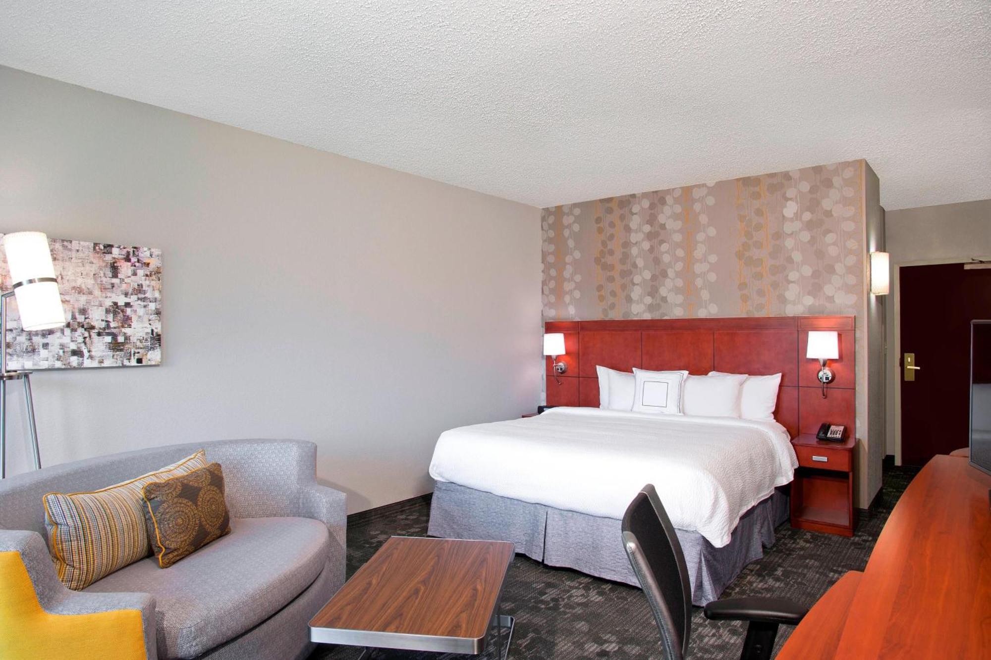 Courtyard By Marriott Charlotte Ballantyne Esterno foto