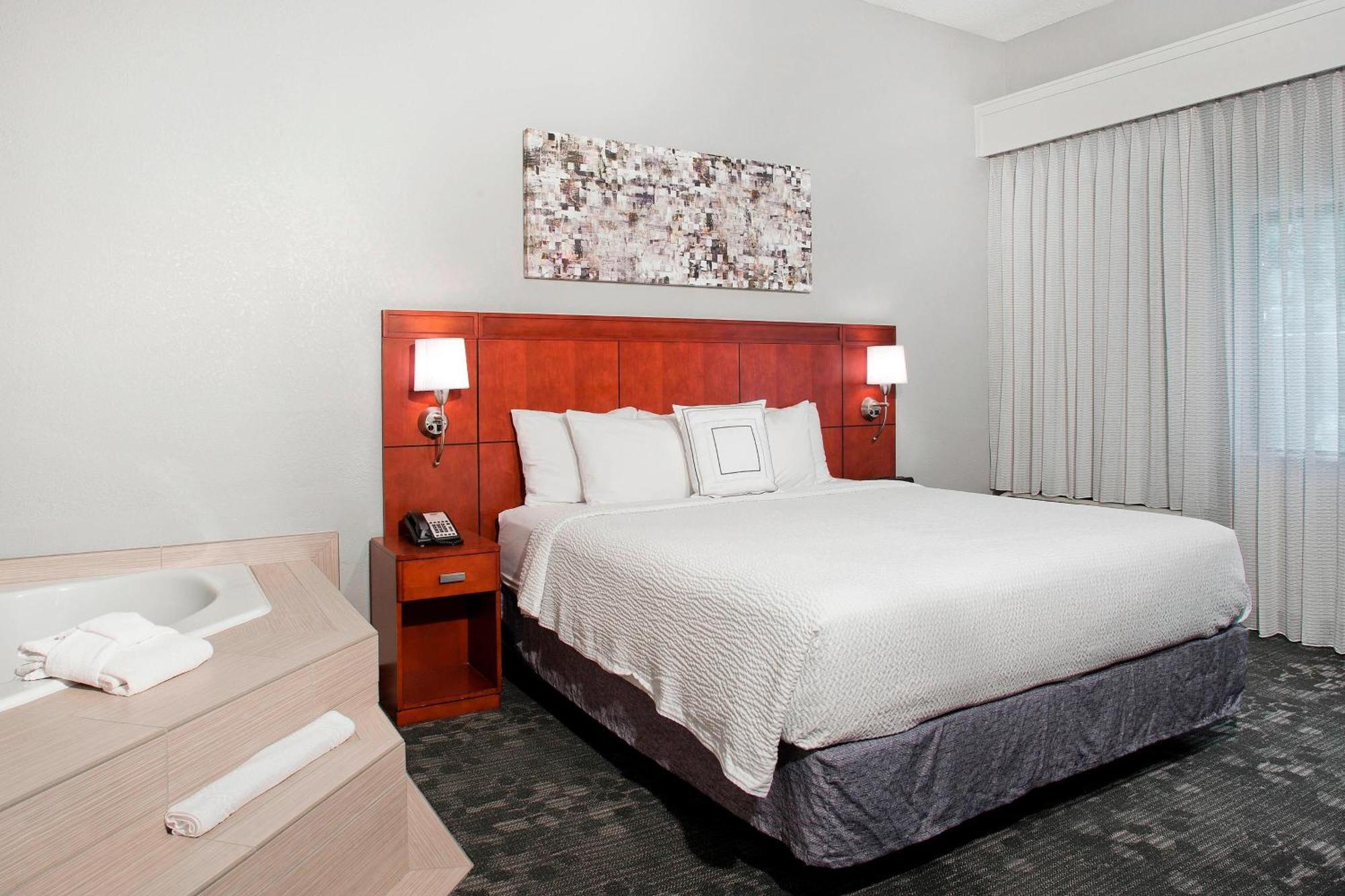 Courtyard By Marriott Charlotte Ballantyne Esterno foto